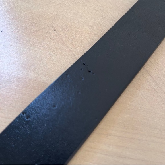 Perry Ellis Black Full Grain Cowhide Leather Belt Double Prong Brass Buckle 44 - Picture 10 of 11